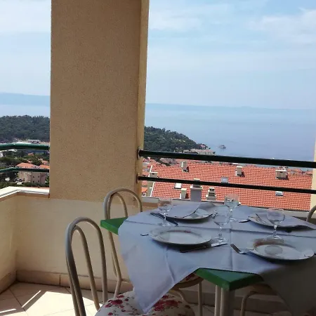 Katarina 2 Apartment Makarska